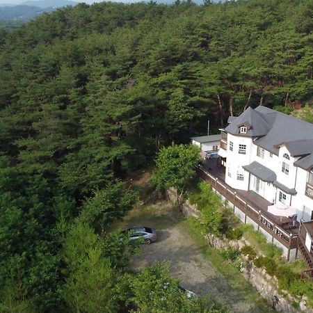 Another World Pension Gyeongju Ngoại thất bức ảnh