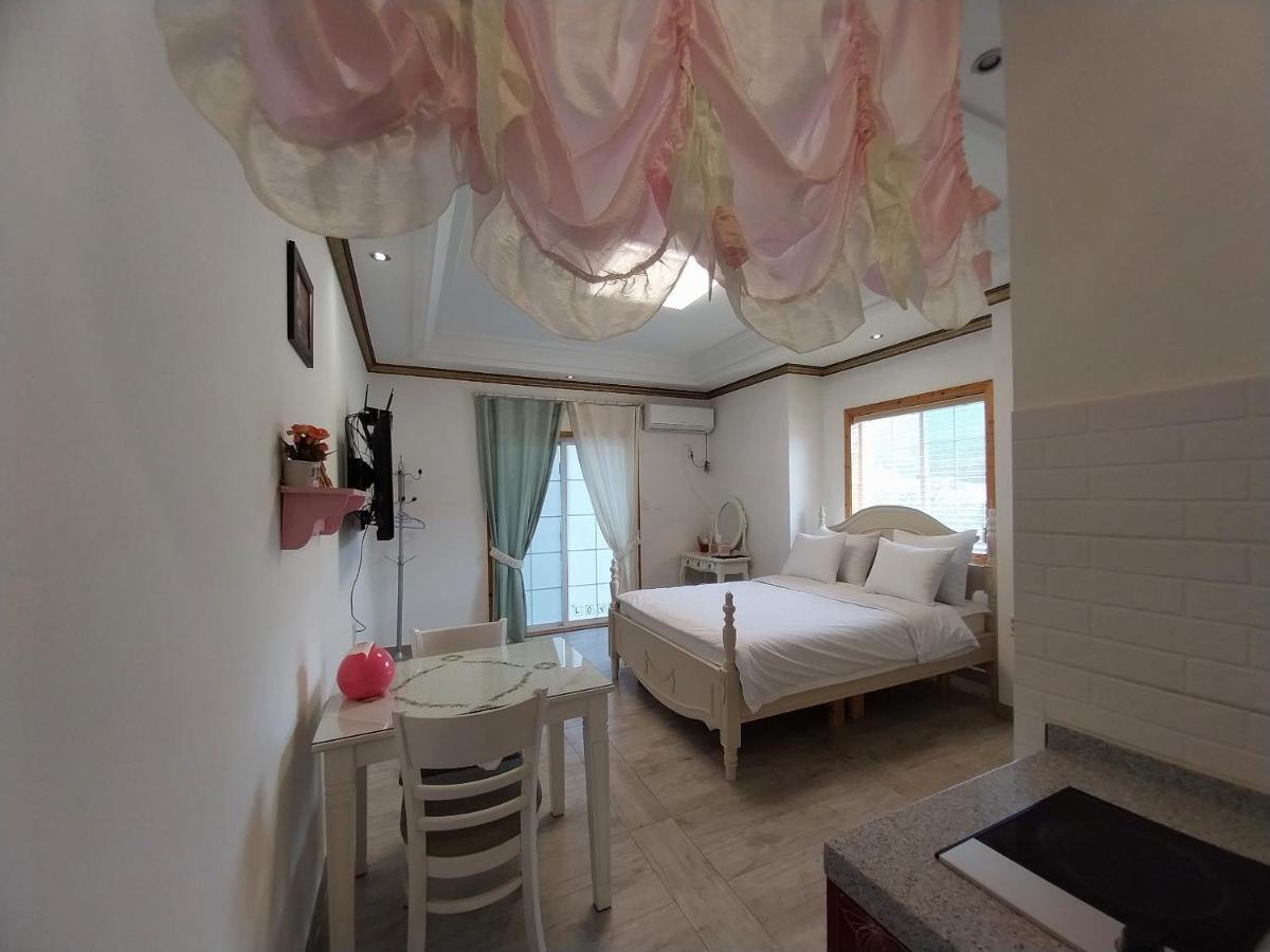 Another World Pension Gyeongju Ngoại thất bức ảnh