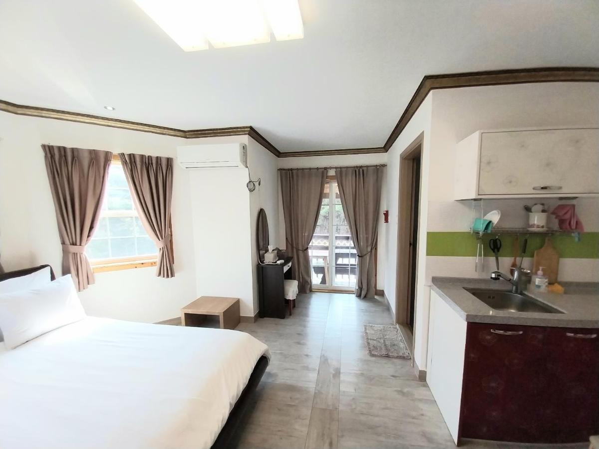 Another World Pension Gyeongju Ngoại thất bức ảnh