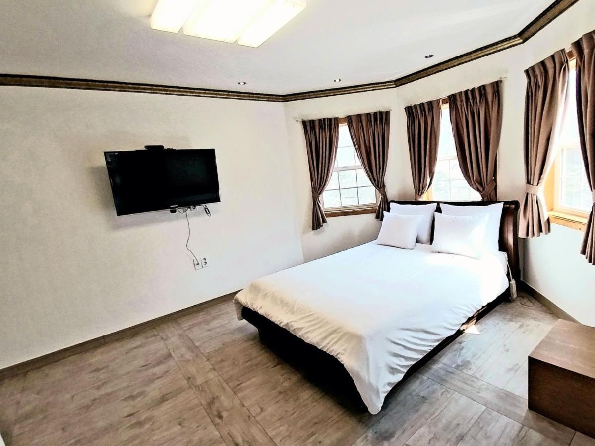 Another World Pension Gyeongju Ngoại thất bức ảnh