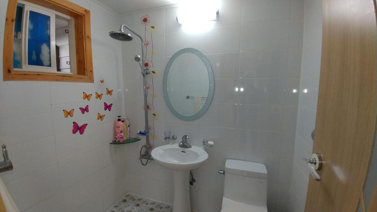 Another World Pension Gyeongju Ngoại thất bức ảnh
