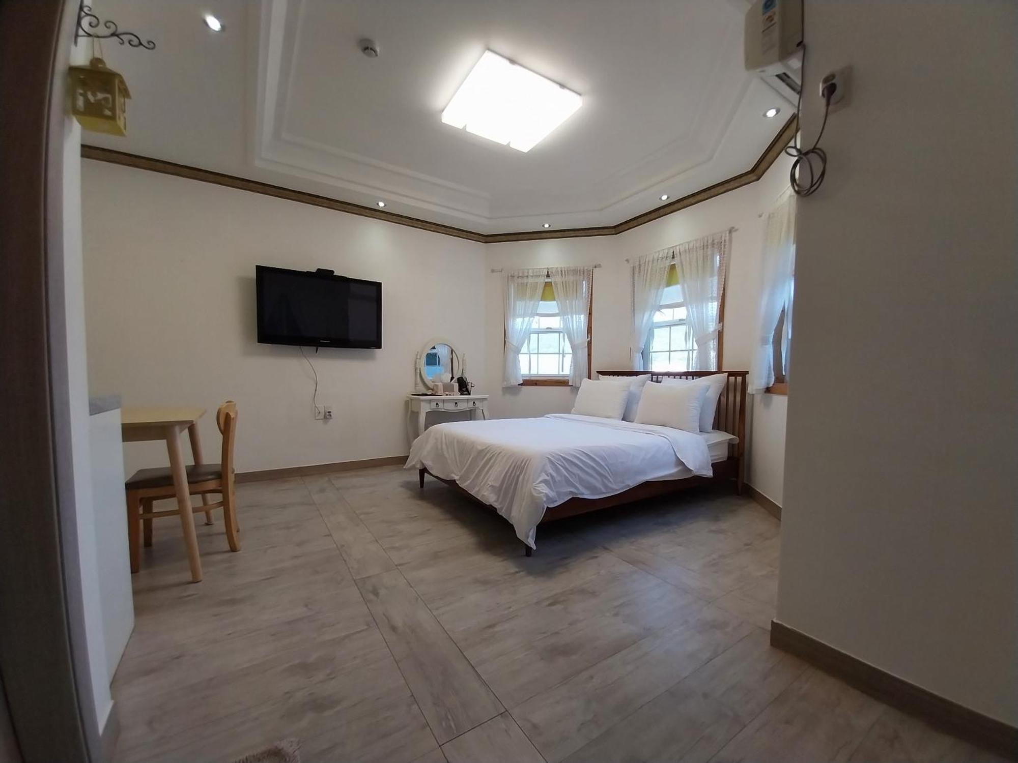 Another World Pension Gyeongju Ngoại thất bức ảnh