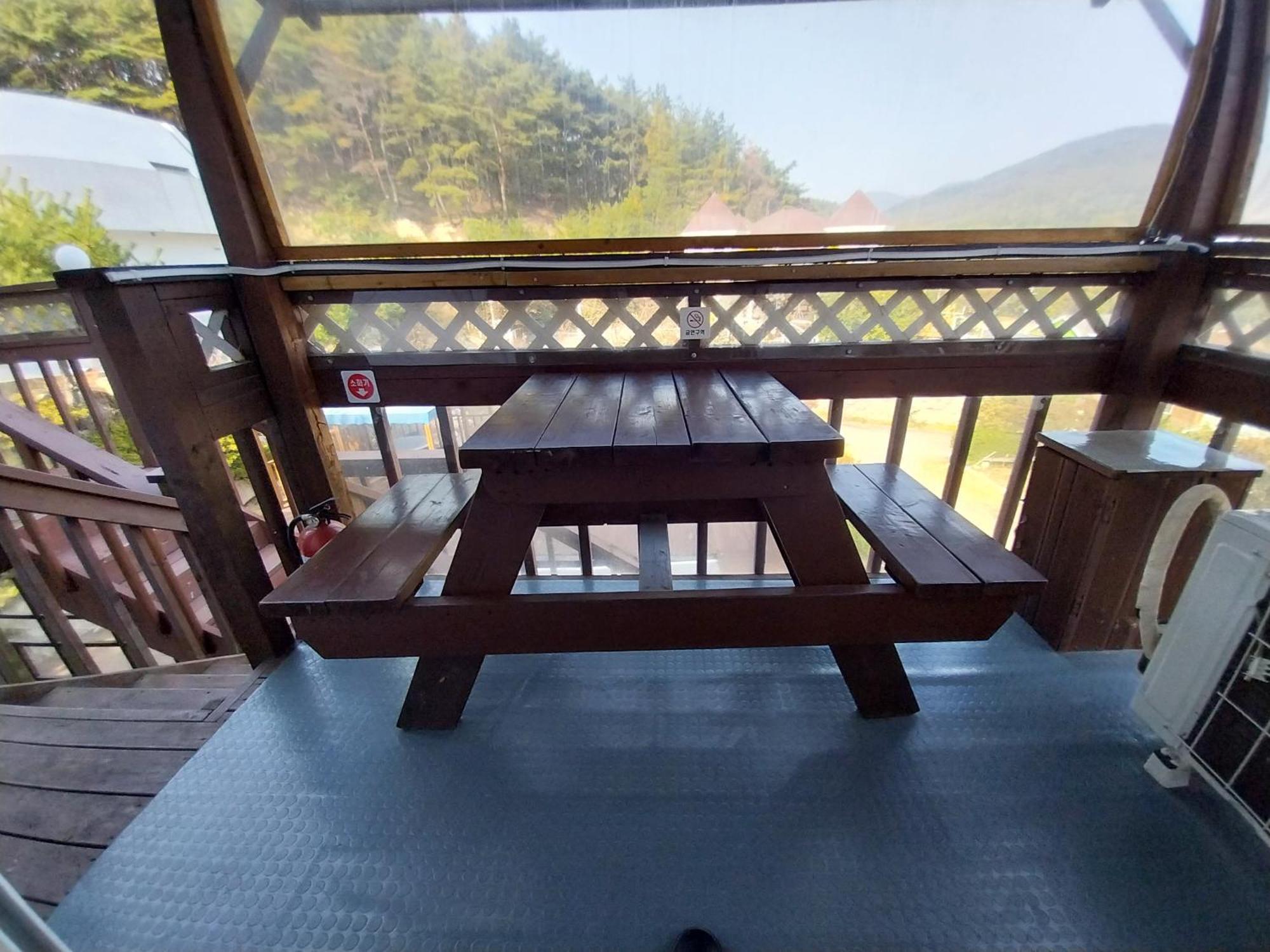 Another World Pension Gyeongju Ngoại thất bức ảnh