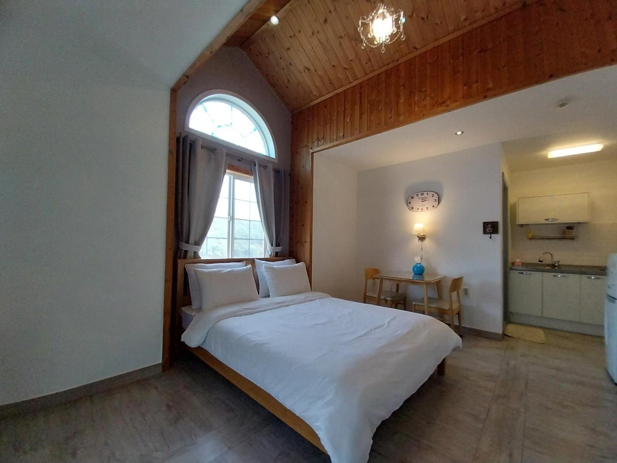 Another World Pension Gyeongju Ngoại thất bức ảnh
